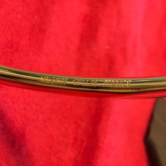 LOUIS VUITTON FEATHERS CREW NECKLACE - Picture 5 of 8